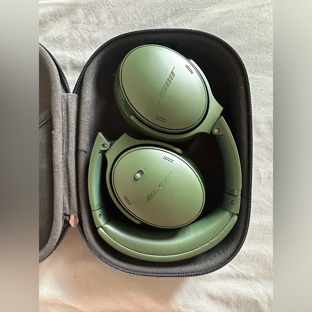 Bose Quiet Comfort Wireless Headphones